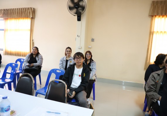 ภาพกิจกรรม  ผู้บริหารและอาจารย์คณะวิทยาศาสตร์และเทคโนโลยี เข้าร่วม กิจกรรมประชุมโครงการขับเคลื่อนโมเดลขจัดความยากจน THAPHUTSA MODEL