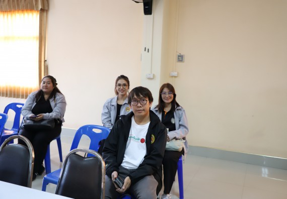 ภาพกิจกรรม  ผู้บริหารและอาจารย์คณะวิทยาศาสตร์และเทคโนโลยี เข้าร่วม กิจกรรมประชุมโครงการขับเคลื่อนโมเดลขจัดความยากจน THAPHUTSA MODEL