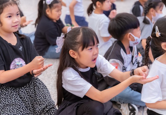 ภาพกิจกรรม  คณะวิทยาศาสตร์และเทคโนโลยี มหาวิทยาลัยราชภัฏกำแพงเพชร ร่วมกับโรงเรียนอนุบาลกำแพงเพชร ห้องเรียนพิเศษคณิตศาสตร์และวิทยาศาสตร์ (MSP) ได้กำหนดจัดกิจกรรมค่ายปฏิบัติการทางวิทยาศาสตร์ ตามโครงการฝึกทักษะเพื่อพัฒนาอัจฉริยภาพวิทยาศาสตร์ 