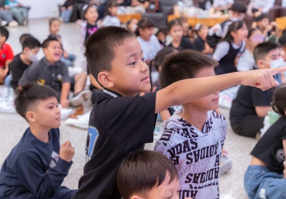 ภาพกิจกรรม  คณะวิทยาศาสตร์และเทคโนโลยี มหาวิทยาลัยราชภัฏกำแพงเพชร ร่วมกับโรงเรียนอนุบาลกำแพงเพชร ห้องเรียนพิเศษคณิตศาสตร์และวิทยาศาสตร์ (MSP) ได้กำหนดจัดกิจกรรมค่ายปฏิบัติการทางวิทยาศาสตร์ ตามโครงการฝึกทักษะเพื่อพัฒนาอัจฉริยภาพวิทยาศาสตร์ 