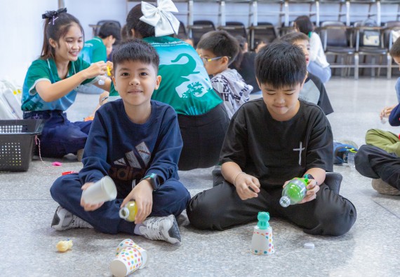 ภาพกิจกรรม  คณะวิทยาศาสตร์และเทคโนโลยี มหาวิทยาลัยราชภัฏกำแพงเพชร ร่วมกับโรงเรียนอนุบาลกำแพงเพชร ห้องเรียนพิเศษคณิตศาสตร์และวิทยาศาสตร์ (MSP) ได้กำหนดจัดกิจกรรมค่ายปฏิบัติการทางวิทยาศาสตร์ ตามโครงการฝึกทักษะเพื่อพัฒนาอัจฉริยภาพวิทยาศาสตร์ 