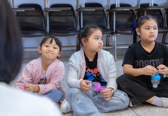 ภาพกิจกรรม  คณะวิทยาศาสตร์และเทคโนโลยี มหาวิทยาลัยราชภัฏกำแพงเพชร ร่วมกับโรงเรียนอนุบาลกำแพงเพชร ห้องเรียนพิเศษคณิตศาสตร์และวิทยาศาสตร์ (MSP) ได้กำหนดจัดกิจกรรมค่ายปฏิบัติการทางวิทยาศาสตร์ ตามโครงการฝึกทักษะเพื่อพัฒนาอัจฉริยภาพวิทยาศาสตร์ 