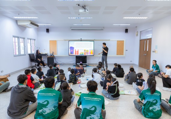 ภาพกิจกรรม  คณะวิทยาศาสตร์และเทคโนโลยี มหาวิทยาลัยราชภัฏกำแพงเพชร ร่วมกับโรงเรียนอนุบาลกำแพงเพชร ห้องเรียนพิเศษคณิตศาสตร์และวิทยาศาสตร์ (MSP) ได้กำหนดจัดกิจกรรมค่ายปฏิบัติการทางวิทยาศาสตร์ ตามโครงการฝึกทักษะเพื่อพัฒนาอัจฉริยภาพวิทยาศาสตร์ 