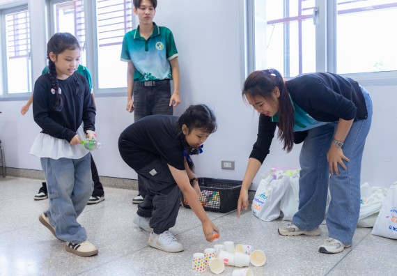 ภาพกิจกรรม  คณะวิทยาศาสตร์และเทคโนโลยี มหาวิทยาลัยราชภัฏกำแพงเพชร ร่วมกับโรงเรียนอนุบาลกำแพงเพชร ห้องเรียนพิเศษคณิตศาสตร์และวิทยาศาสตร์ (MSP) ได้กำหนดจัดกิจกรรมค่ายปฏิบัติการทางวิทยาศาสตร์ ตามโครงการฝึกทักษะเพื่อพัฒนาอัจฉริยภาพวิทยาศาสตร์ 