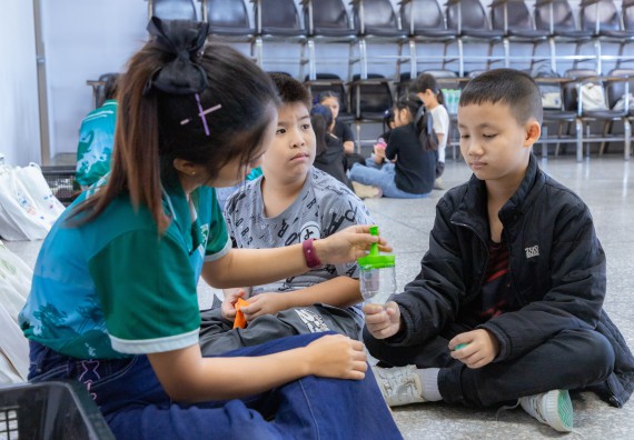ภาพกิจกรรม  คณะวิทยาศาสตร์และเทคโนโลยี มหาวิทยาลัยราชภัฏกำแพงเพชร ร่วมกับโรงเรียนอนุบาลกำแพงเพชร ห้องเรียนพิเศษคณิตศาสตร์และวิทยาศาสตร์ (MSP) ได้กำหนดจัดกิจกรรมค่ายปฏิบัติการทางวิทยาศาสตร์ ตามโครงการฝึกทักษะเพื่อพัฒนาอัจฉริยภาพวิทยาศาสตร์ 