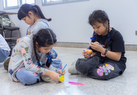 ภาพกิจกรรม  คณะวิทยาศาสตร์และเทคโนโลยี มหาวิทยาลัยราชภัฏกำแพงเพชร ร่วมกับโรงเรียนอนุบาลกำแพงเพชร ห้องเรียนพิเศษคณิตศาสตร์และวิทยาศาสตร์ (MSP) ได้กำหนดจัดกิจกรรมค่ายปฏิบัติการทางวิทยาศาสตร์ ตามโครงการฝึกทักษะเพื่อพัฒนาอัจฉริยภาพวิทยาศาสตร์ 