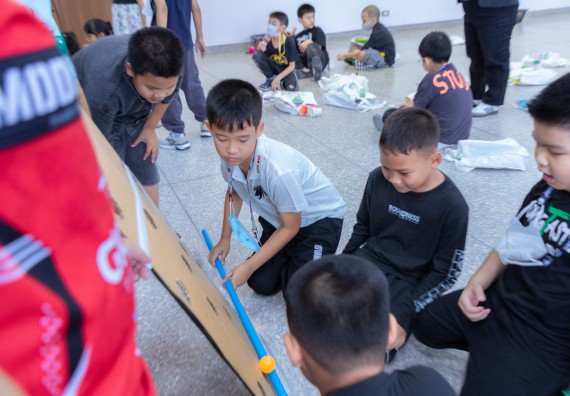 ภาพกิจกรรม  คณะวิทยาศาสตร์และเทคโนโลยี มหาวิทยาลัยราชภัฏกำแพงเพชร ร่วมกับโรงเรียนอนุบาลกำแพงเพชร ห้องเรียนพิเศษคณิตศาสตร์และวิทยาศาสตร์ (MSP) ได้กำหนดจัดกิจกรรมค่ายปฏิบัติการทางวิทยาศาสตร์ ตามโครงการฝึกทักษะเพื่อพัฒนาอัจฉริยภาพวิทยาศาสตร์ 