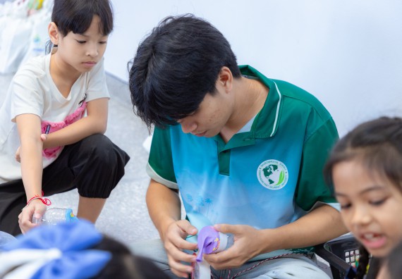 ภาพกิจกรรม  คณะวิทยาศาสตร์และเทคโนโลยี มหาวิทยาลัยราชภัฏกำแพงเพชร ร่วมกับโรงเรียนอนุบาลกำแพงเพชร ห้องเรียนพิเศษคณิตศาสตร์และวิทยาศาสตร์ (MSP) ได้กำหนดจัดกิจกรรมค่ายปฏิบัติการทางวิทยาศาสตร์ ตามโครงการฝึกทักษะเพื่อพัฒนาอัจฉริยภาพวิทยาศาสตร์ 