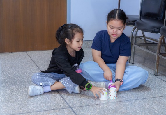 ภาพกิจกรรม  คณะวิทยาศาสตร์และเทคโนโลยี มหาวิทยาลัยราชภัฏกำแพงเพชร ร่วมกับโรงเรียนอนุบาลกำแพงเพชร ห้องเรียนพิเศษคณิตศาสตร์และวิทยาศาสตร์ (MSP) ได้กำหนดจัดกิจกรรมค่ายปฏิบัติการทางวิทยาศาสตร์ ตามโครงการฝึกทักษะเพื่อพัฒนาอัจฉริยภาพวิทยาศาสตร์ 