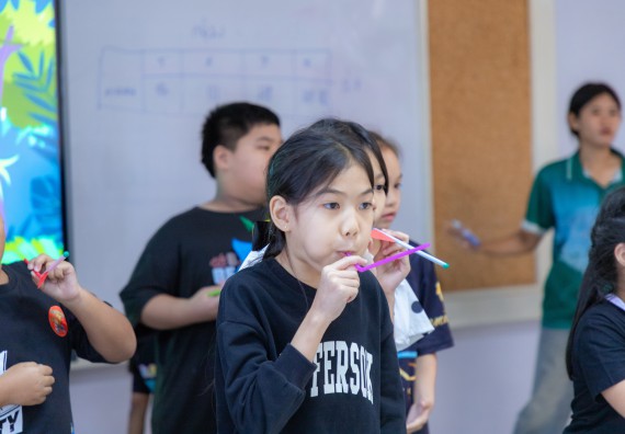 ภาพกิจกรรม  คณะวิทยาศาสตร์และเทคโนโลยี มหาวิทยาลัยราชภัฏกำแพงเพชร ร่วมกับโรงเรียนอนุบาลกำแพงเพชร ห้องเรียนพิเศษคณิตศาสตร์และวิทยาศาสตร์ (MSP) ได้กำหนดจัดกิจกรรมค่ายปฏิบัติการทางวิทยาศาสตร์ ตามโครงการฝึกทักษะเพื่อพัฒนาอัจฉริยภาพวิทยาศาสตร์ 