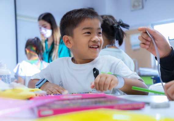 ภาพกิจกรรม  คณะวิทยาศาสตร์และเทคโนโลยี มหาวิทยาลัยราชภัฏกำแพงเพชร ร่วมกับโรงเรียนอนุบาลกำแพงเพชร ห้องเรียนพิเศษคณิตศาสตร์และวิทยาศาสตร์ (MSP) ได้กำหนดจัดกิจกรรมค่ายปฏิบัติการทางวิทยาศาสตร์ ตามโครงการฝึกทักษะเพื่อพัฒนาอัจฉริยภาพวิทยาศาสตร์ 