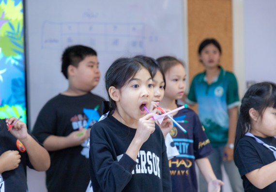 ภาพกิจกรรม  คณะวิทยาศาสตร์และเทคโนโลยี มหาวิทยาลัยราชภัฏกำแพงเพชร ร่วมกับโรงเรียนอนุบาลกำแพงเพชร ห้องเรียนพิเศษคณิตศาสตร์และวิทยาศาสตร์ (MSP) ได้กำหนดจัดกิจกรรมค่ายปฏิบัติการทางวิทยาศาสตร์ ตามโครงการฝึกทักษะเพื่อพัฒนาอัจฉริยภาพวิทยาศาสตร์ 