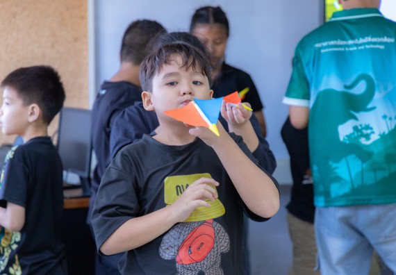 ภาพกิจกรรม  คณะวิทยาศาสตร์และเทคโนโลยี มหาวิทยาลัยราชภัฏกำแพงเพชร ร่วมกับโรงเรียนอนุบาลกำแพงเพชร ห้องเรียนพิเศษคณิตศาสตร์และวิทยาศาสตร์ (MSP) ได้กำหนดจัดกิจกรรมค่ายปฏิบัติการทางวิทยาศาสตร์ ตามโครงการฝึกทักษะเพื่อพัฒนาอัจฉริยภาพวิทยาศาสตร์ 