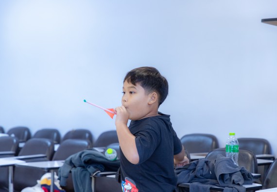 ภาพกิจกรรม  คณะวิทยาศาสตร์และเทคโนโลยี มหาวิทยาลัยราชภัฏกำแพงเพชร ร่วมกับโรงเรียนอนุบาลกำแพงเพชร ห้องเรียนพิเศษคณิตศาสตร์และวิทยาศาสตร์ (MSP) ได้กำหนดจัดกิจกรรมค่ายปฏิบัติการทางวิทยาศาสตร์ ตามโครงการฝึกทักษะเพื่อพัฒนาอัจฉริยภาพวิทยาศาสตร์ 