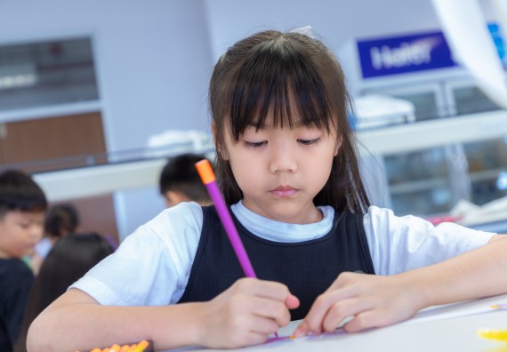 ภาพกิจกรรม  คณะวิทยาศาสตร์และเทคโนโลยี มหาวิทยาลัยราชภัฏกำแพงเพชร ร่วมกับโรงเรียนอนุบาลกำแพงเพชร ห้องเรียนพิเศษคณิตศาสตร์และวิทยาศาสตร์ (MSP) ได้กำหนดจัดกิจกรรมค่ายปฏิบัติการทางวิทยาศาสตร์ ตามโครงการฝึกทักษะเพื่อพัฒนาอัจฉริยภาพวิทยาศาสตร์ 