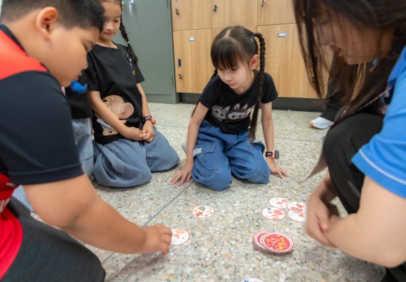 ภาพกิจกรรม  คณะวิทยาศาสตร์และเทคโนโลยี มหาวิทยาลัยราชภัฏกำแพงเพชร ร่วมกับโรงเรียนอนุบาลกำแพงเพชร ห้องเรียนพิเศษคณิตศาสตร์และวิทยาศาสตร์ (MSP) ได้กำหนดจัดกิจกรรมค่ายปฏิบัติการทางวิทยาศาสตร์ ตามโครงการฝึกทักษะเพื่อพัฒนาอัจฉริยภาพวิทยาศาสตร์ 