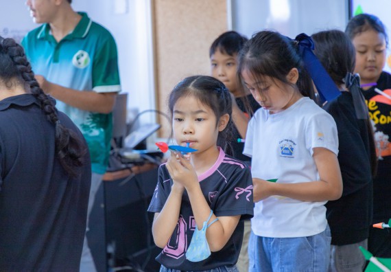 ภาพกิจกรรม  คณะวิทยาศาสตร์และเทคโนโลยี มหาวิทยาลัยราชภัฏกำแพงเพชร ร่วมกับโรงเรียนอนุบาลกำแพงเพชร ห้องเรียนพิเศษคณิตศาสตร์และวิทยาศาสตร์ (MSP) ได้กำหนดจัดกิจกรรมค่ายปฏิบัติการทางวิทยาศาสตร์ ตามโครงการฝึกทักษะเพื่อพัฒนาอัจฉริยภาพวิทยาศาสตร์ 