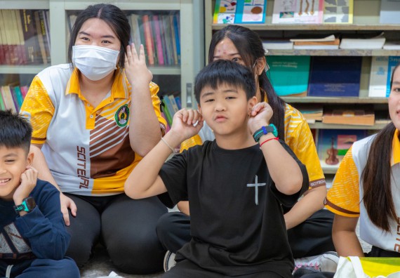 ภาพกิจกรรม  คณะวิทยาศาสตร์และเทคโนโลยี มหาวิทยาลัยราชภัฏกำแพงเพชร ร่วมกับโรงเรียนอนุบาลกำแพงเพชร ห้องเรียนพิเศษคณิตศาสตร์และวิทยาศาสตร์ (MSP) ได้กำหนดจัดกิจกรรมค่ายปฏิบัติการทางวิทยาศาสตร์ ตามโครงการฝึกทักษะเพื่อพัฒนาอัจฉริยภาพวิทยาศาสตร์ 