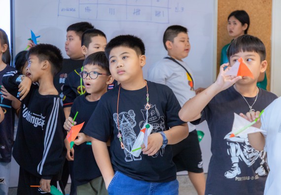 ภาพกิจกรรม  คณะวิทยาศาสตร์และเทคโนโลยี มหาวิทยาลัยราชภัฏกำแพงเพชร ร่วมกับโรงเรียนอนุบาลกำแพงเพชร ห้องเรียนพิเศษคณิตศาสตร์และวิทยาศาสตร์ (MSP) ได้กำหนดจัดกิจกรรมค่ายปฏิบัติการทางวิทยาศาสตร์ ตามโครงการฝึกทักษะเพื่อพัฒนาอัจฉริยภาพวิทยาศาสตร์ 