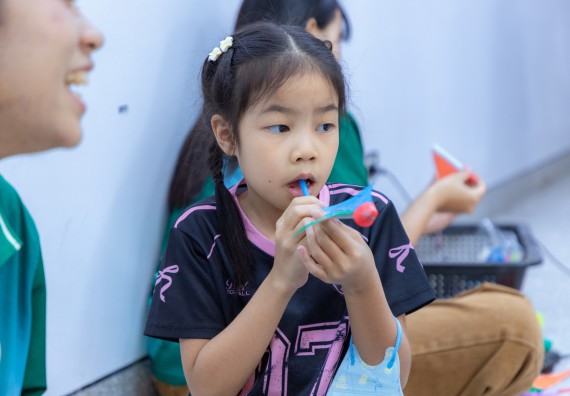 ภาพกิจกรรม  คณะวิทยาศาสตร์และเทคโนโลยี มหาวิทยาลัยราชภัฏกำแพงเพชร ร่วมกับโรงเรียนอนุบาลกำแพงเพชร ห้องเรียนพิเศษคณิตศาสตร์และวิทยาศาสตร์ (MSP) ได้กำหนดจัดกิจกรรมค่ายปฏิบัติการทางวิทยาศาสตร์ ตามโครงการฝึกทักษะเพื่อพัฒนาอัจฉริยภาพวิทยาศาสตร์ 