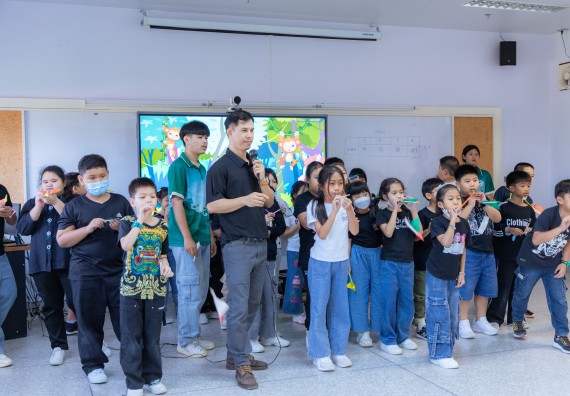 ภาพกิจกรรม  คณะวิทยาศาสตร์และเทคโนโลยี มหาวิทยาลัยราชภัฏกำแพงเพชร ร่วมกับโรงเรียนอนุบาลกำแพงเพชร ห้องเรียนพิเศษคณิตศาสตร์และวิทยาศาสตร์ (MSP) ได้กำหนดจัดกิจกรรมค่ายปฏิบัติการทางวิทยาศาสตร์ ตามโครงการฝึกทักษะเพื่อพัฒนาอัจฉริยภาพวิทยาศาสตร์ 