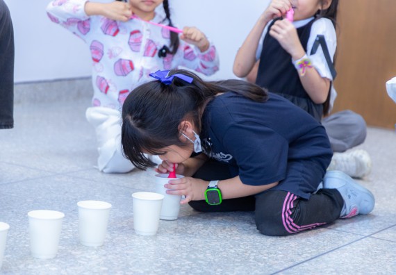 ภาพกิจกรรม  คณะวิทยาศาสตร์และเทคโนโลยี มหาวิทยาลัยราชภัฏกำแพงเพชร ร่วมกับโรงเรียนอนุบาลกำแพงเพชร ห้องเรียนพิเศษคณิตศาสตร์และวิทยาศาสตร์ (MSP) ได้กำหนดจัดกิจกรรมค่ายปฏิบัติการทางวิทยาศาสตร์ ตามโครงการฝึกทักษะเพื่อพัฒนาอัจฉริยภาพวิทยาศาสตร์ 