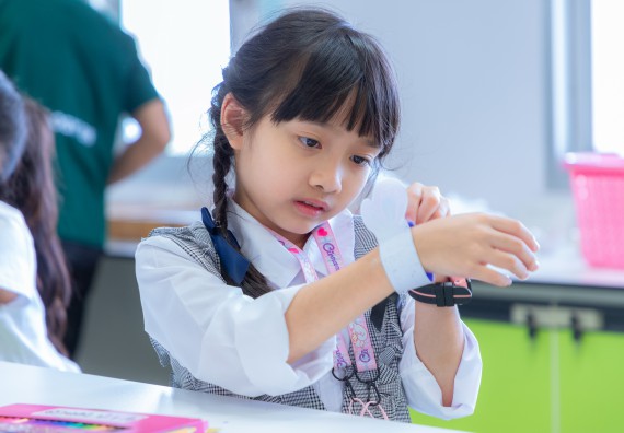 ภาพกิจกรรม  คณะวิทยาศาสตร์และเทคโนโลยี มหาวิทยาลัยราชภัฏกำแพงเพชร ร่วมกับโรงเรียนอนุบาลกำแพงเพชร ห้องเรียนพิเศษคณิตศาสตร์และวิทยาศาสตร์ (MSP) ได้กำหนดจัดกิจกรรมค่ายปฏิบัติการทางวิทยาศาสตร์ ตามโครงการฝึกทักษะเพื่อพัฒนาอัจฉริยภาพวิทยาศาสตร์ 