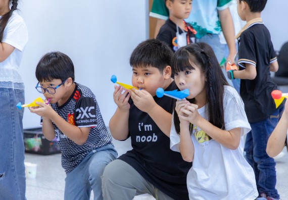 ภาพกิจกรรม  คณะวิทยาศาสตร์และเทคโนโลยี มหาวิทยาลัยราชภัฏกำแพงเพชร ร่วมกับโรงเรียนอนุบาลกำแพงเพชร ห้องเรียนพิเศษคณิตศาสตร์และวิทยาศาสตร์ (MSP) ได้กำหนดจัดกิจกรรมค่ายปฏิบัติการทางวิทยาศาสตร์ ตามโครงการฝึกทักษะเพื่อพัฒนาอัจฉริยภาพวิทยาศาสตร์ 