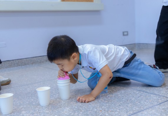 ภาพกิจกรรม  คณะวิทยาศาสตร์และเทคโนโลยี มหาวิทยาลัยราชภัฏกำแพงเพชร ร่วมกับโรงเรียนอนุบาลกำแพงเพชร ห้องเรียนพิเศษคณิตศาสตร์และวิทยาศาสตร์ (MSP) ได้กำหนดจัดกิจกรรมค่ายปฏิบัติการทางวิทยาศาสตร์ ตามโครงการฝึกทักษะเพื่อพัฒนาอัจฉริยภาพวิทยาศาสตร์ 