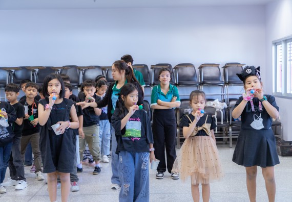 ภาพกิจกรรม  คณะวิทยาศาสตร์และเทคโนโลยี มหาวิทยาลัยราชภัฏกำแพงเพชร ร่วมกับโรงเรียนอนุบาลกำแพงเพชร ห้องเรียนพิเศษคณิตศาสตร์และวิทยาศาสตร์ (MSP) ได้กำหนดจัดกิจกรรมค่ายปฏิบัติการทางวิทยาศาสตร์ ตามโครงการฝึกทักษะเพื่อพัฒนาอัจฉริยภาพวิทยาศาสตร์ 