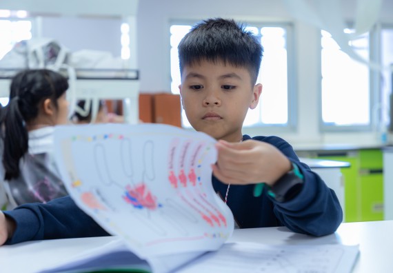 ภาพกิจกรรม  คณะวิทยาศาสตร์และเทคโนโลยี มหาวิทยาลัยราชภัฏกำแพงเพชร ร่วมกับโรงเรียนอนุบาลกำแพงเพชร ห้องเรียนพิเศษคณิตศาสตร์และวิทยาศาสตร์ (MSP) ได้กำหนดจัดกิจกรรมค่ายปฏิบัติการทางวิทยาศาสตร์ ตามโครงการฝึกทักษะเพื่อพัฒนาอัจฉริยภาพวิทยาศาสตร์ 