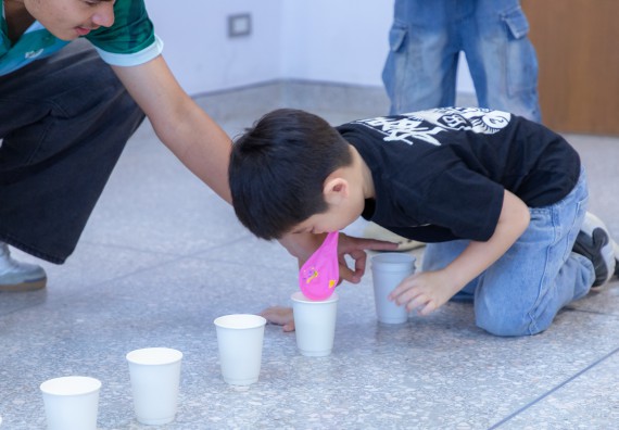 ภาพกิจกรรม  คณะวิทยาศาสตร์และเทคโนโลยี มหาวิทยาลัยราชภัฏกำแพงเพชร ร่วมกับโรงเรียนอนุบาลกำแพงเพชร ห้องเรียนพิเศษคณิตศาสตร์และวิทยาศาสตร์ (MSP) ได้กำหนดจัดกิจกรรมค่ายปฏิบัติการทางวิทยาศาสตร์ ตามโครงการฝึกทักษะเพื่อพัฒนาอัจฉริยภาพวิทยาศาสตร์ 