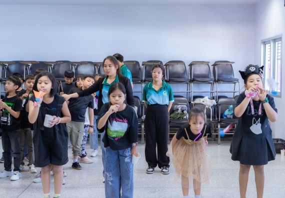 ภาพกิจกรรม  คณะวิทยาศาสตร์และเทคโนโลยี มหาวิทยาลัยราชภัฏกำแพงเพชร ร่วมกับโรงเรียนอนุบาลกำแพงเพชร ห้องเรียนพิเศษคณิตศาสตร์และวิทยาศาสตร์ (MSP) ได้กำหนดจัดกิจกรรมค่ายปฏิบัติการทางวิทยาศาสตร์ ตามโครงการฝึกทักษะเพื่อพัฒนาอัจฉริยภาพวิทยาศาสตร์ 