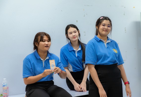 ภาพกิจกรรม  คณะวิทยาศาสตร์และเทคโนโลยี มหาวิทยาลัยราชภัฏกำแพงเพชร ร่วมกับโรงเรียนอนุบาลกำแพงเพชร ห้องเรียนพิเศษคณิตศาสตร์และวิทยาศาสตร์ (MSP) ได้กำหนดจัดกิจกรรมค่ายปฏิบัติการทางวิทยาศาสตร์ ตามโครงการฝึกทักษะเพื่อพัฒนาอัจฉริยภาพวิทยาศาสตร์ 