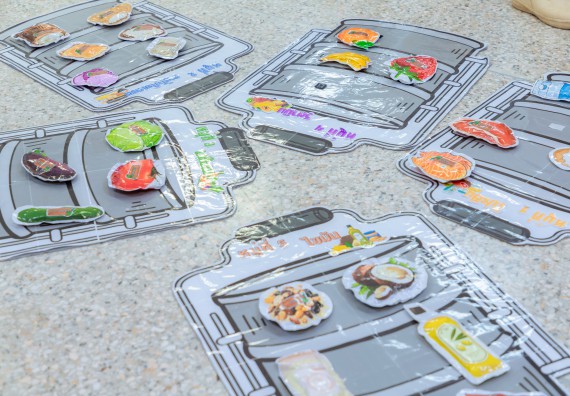 ภาพกิจกรรม  คณะวิทยาศาสตร์และเทคโนโลยี มหาวิทยาลัยราชภัฏกำแพงเพชร ร่วมกับโรงเรียนอนุบาลกำแพงเพชร ห้องเรียนพิเศษคณิตศาสตร์และวิทยาศาสตร์ (MSP) ได้กำหนดจัดกิจกรรมค่ายปฏิบัติการทางวิทยาศาสตร์ ตามโครงการฝึกทักษะเพื่อพัฒนาอัจฉริยภาพวิทยาศาสตร์ 