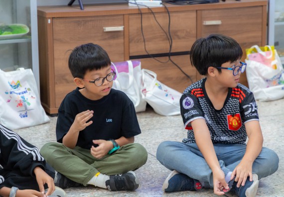 ภาพกิจกรรม  คณะวิทยาศาสตร์และเทคโนโลยี มหาวิทยาลัยราชภัฏกำแพงเพชร ร่วมกับโรงเรียนอนุบาลกำแพงเพชร ห้องเรียนพิเศษคณิตศาสตร์และวิทยาศาสตร์ (MSP) ได้กำหนดจัดกิจกรรมค่ายปฏิบัติการทางวิทยาศาสตร์ ตามโครงการฝึกทักษะเพื่อพัฒนาอัจฉริยภาพวิทยาศาสตร์ 