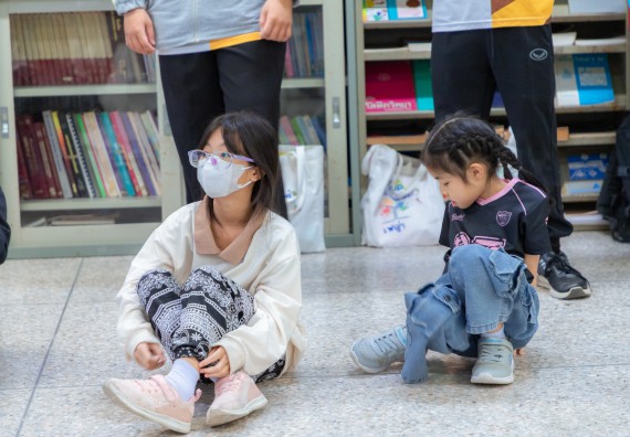 ภาพกิจกรรม  คณะวิทยาศาสตร์และเทคโนโลยี มหาวิทยาลัยราชภัฏกำแพงเพชร ร่วมกับโรงเรียนอนุบาลกำแพงเพชร ห้องเรียนพิเศษคณิตศาสตร์และวิทยาศาสตร์ (MSP) ได้กำหนดจัดกิจกรรมค่ายปฏิบัติการทางวิทยาศาสตร์ ตามโครงการฝึกทักษะเพื่อพัฒนาอัจฉริยภาพวิทยาศาสตร์ 