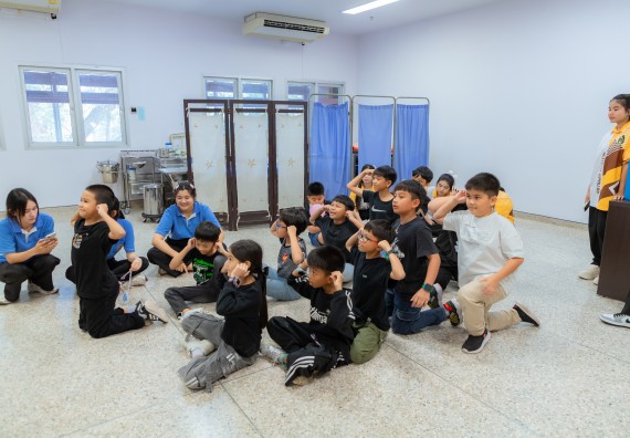 ภาพกิจกรรม  คณะวิทยาศาสตร์และเทคโนโลยี มหาวิทยาลัยราชภัฏกำแพงเพชร ร่วมกับโรงเรียนอนุบาลกำแพงเพชร ห้องเรียนพิเศษคณิตศาสตร์และวิทยาศาสตร์ (MSP) ได้กำหนดจัดกิจกรรมค่ายปฏิบัติการทางวิทยาศาสตร์ ตามโครงการฝึกทักษะเพื่อพัฒนาอัจฉริยภาพวิทยาศาสตร์ 