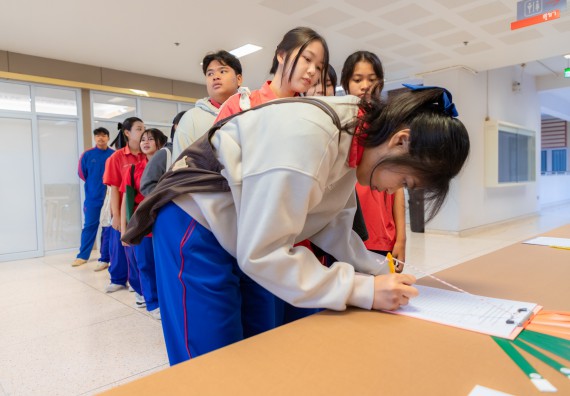 ภาพกิจกรรม  คณะวิทยาศาสตร์และเทคโนโลยี มหาวิทยาลัยราชภัฏกำแพงเพชร จัดกิจกรรมค่ายวิทยาศาสตร์สร้างสรรค์ ปั้นฝันเยาวชน ปีการศึกษา 2568