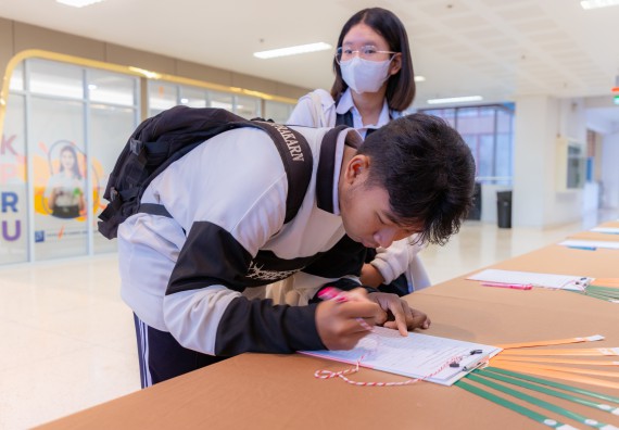 ภาพกิจกรรม  คณะวิทยาศาสตร์และเทคโนโลยี มหาวิทยาลัยราชภัฏกำแพงเพชร จัดกิจกรรมค่ายวิทยาศาสตร์สร้างสรรค์ ปั้นฝันเยาวชน ปีการศึกษา 2568