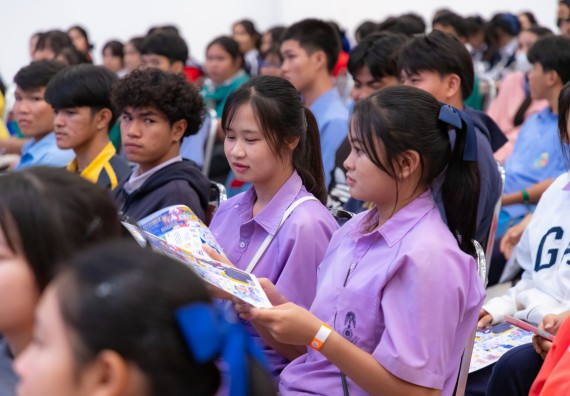 ภาพกิจกรรม  คณะวิทยาศาสตร์และเทคโนโลยี มหาวิทยาลัยราชภัฏกำแพงเพชร จัดกิจกรรมค่ายวิทยาศาสตร์สร้างสรรค์ ปั้นฝันเยาวชน ปีการศึกษา 2568