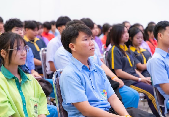 ภาพกิจกรรม  คณะวิทยาศาสตร์และเทคโนโลยี มหาวิทยาลัยราชภัฏกำแพงเพชร จัดกิจกรรมค่ายวิทยาศาสตร์สร้างสรรค์ ปั้นฝันเยาวชน ปีการศึกษา 2568