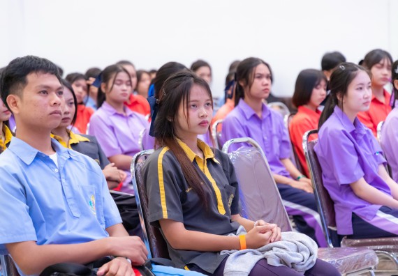 ภาพกิจกรรม  คณะวิทยาศาสตร์และเทคโนโลยี มหาวิทยาลัยราชภัฏกำแพงเพชร จัดกิจกรรมค่ายวิทยาศาสตร์สร้างสรรค์ ปั้นฝันเยาวชน ปีการศึกษา 2568