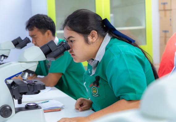 ภาพกิจกรรม  คณะวิทยาศาสตร์และเทคโนโลยี มหาวิทยาลัยราชภัฏกำแพงเพชร จัดกิจกรรมค่ายวิทยาศาสตร์สร้างสรรค์ ปั้นฝันเยาวชน ปีการศึกษา 2568