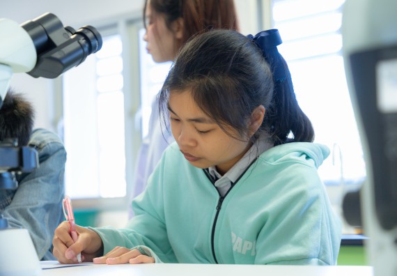 ภาพกิจกรรม  คณะวิทยาศาสตร์และเทคโนโลยี มหาวิทยาลัยราชภัฏกำแพงเพชร จัดกิจกรรมค่ายวิทยาศาสตร์สร้างสรรค์ ปั้นฝันเยาวชน ปีการศึกษา 2568