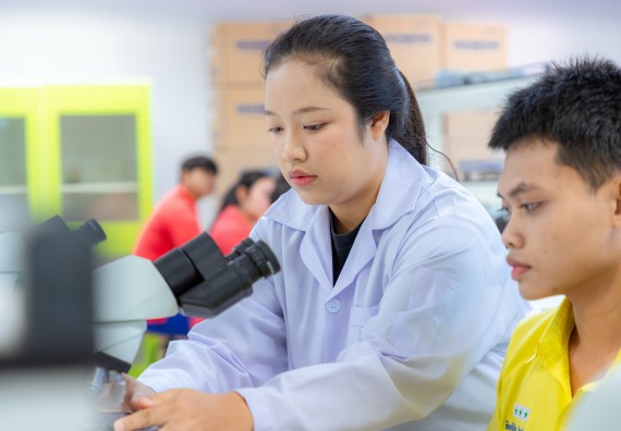 ภาพกิจกรรม  คณะวิทยาศาสตร์และเทคโนโลยี มหาวิทยาลัยราชภัฏกำแพงเพชร จัดกิจกรรมค่ายวิทยาศาสตร์สร้างสรรค์ ปั้นฝันเยาวชน ปีการศึกษา 2568