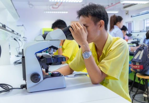 ภาพกิจกรรม  คณะวิทยาศาสตร์และเทคโนโลยี มหาวิทยาลัยราชภัฏกำแพงเพชร จัดกิจกรรมค่ายวิทยาศาสตร์สร้างสรรค์ ปั้นฝันเยาวชน ปีการศึกษา 2568