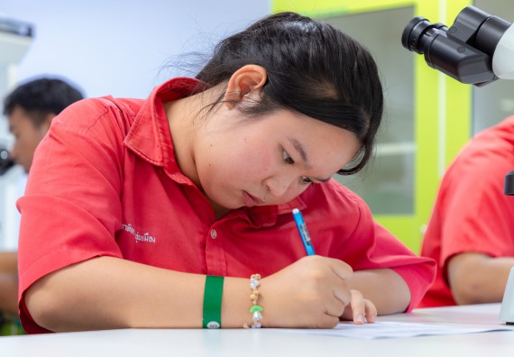 ภาพกิจกรรม  คณะวิทยาศาสตร์และเทคโนโลยี มหาวิทยาลัยราชภัฏกำแพงเพชร จัดกิจกรรมค่ายวิทยาศาสตร์สร้างสรรค์ ปั้นฝันเยาวชน ปีการศึกษา 2568