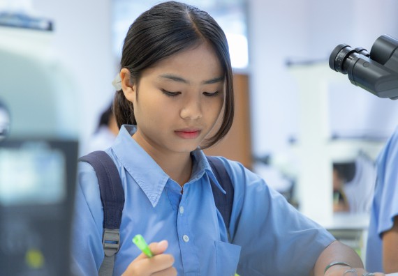 ภาพกิจกรรม  คณะวิทยาศาสตร์และเทคโนโลยี มหาวิทยาลัยราชภัฏกำแพงเพชร จัดกิจกรรมค่ายวิทยาศาสตร์สร้างสรรค์ ปั้นฝันเยาวชน ปีการศึกษา 2568