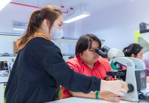 ภาพกิจกรรม  คณะวิทยาศาสตร์และเทคโนโลยี มหาวิทยาลัยราชภัฏกำแพงเพชร จัดกิจกรรมค่ายวิทยาศาสตร์สร้างสรรค์ ปั้นฝันเยาวชน ปีการศึกษา 2568